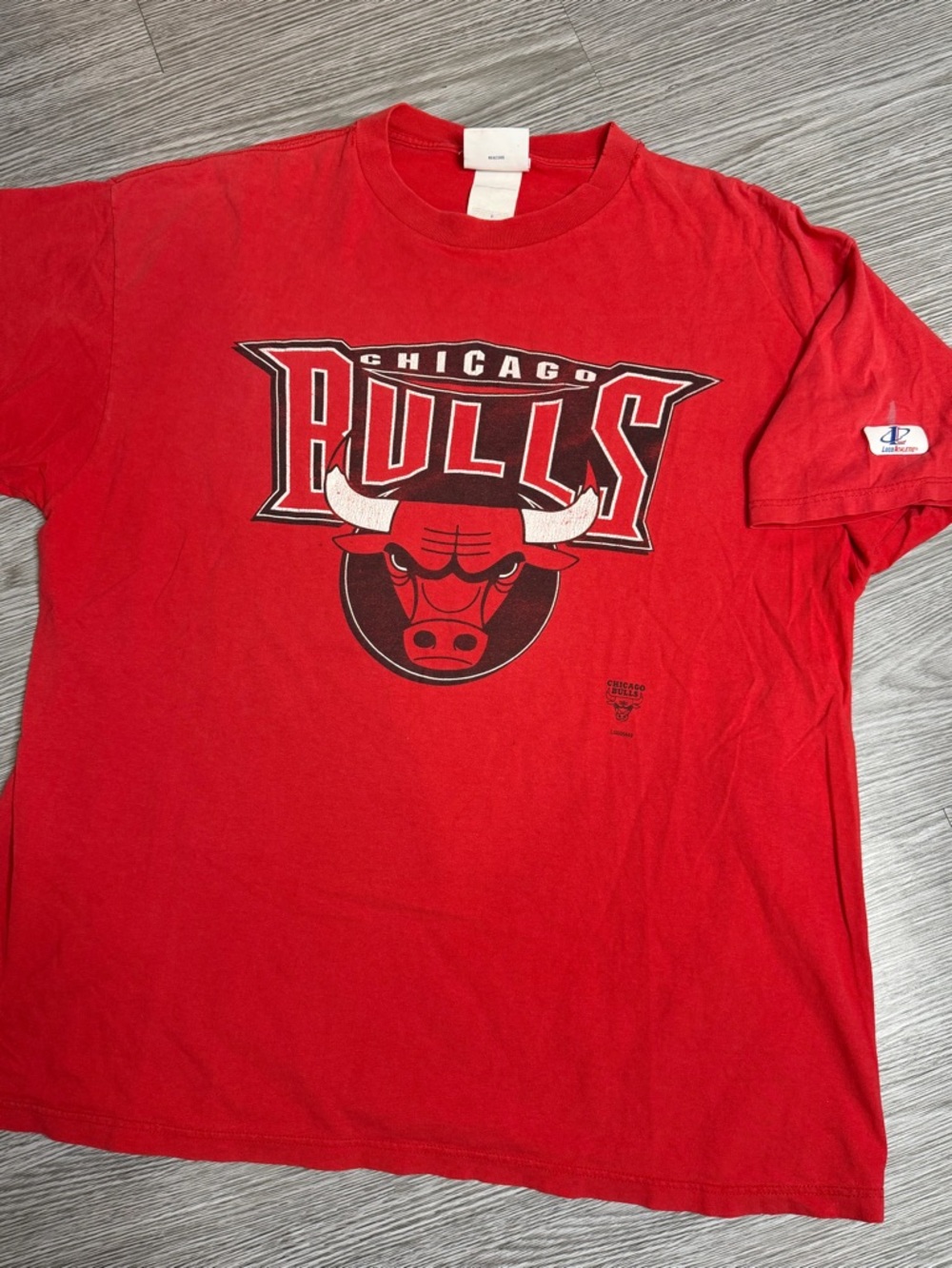 Vintage 90s Chicago Bulls Basketball Logo Athletic T-Shirt Size XL Mens